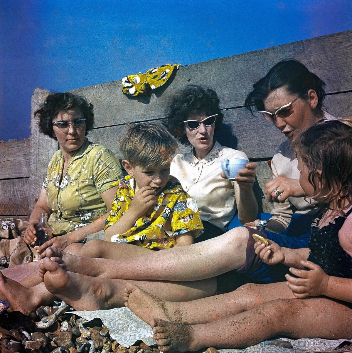Down to the Beach, 1959. Photographer Raymond C Lawson (Loaned by Nicholas D Cordès)