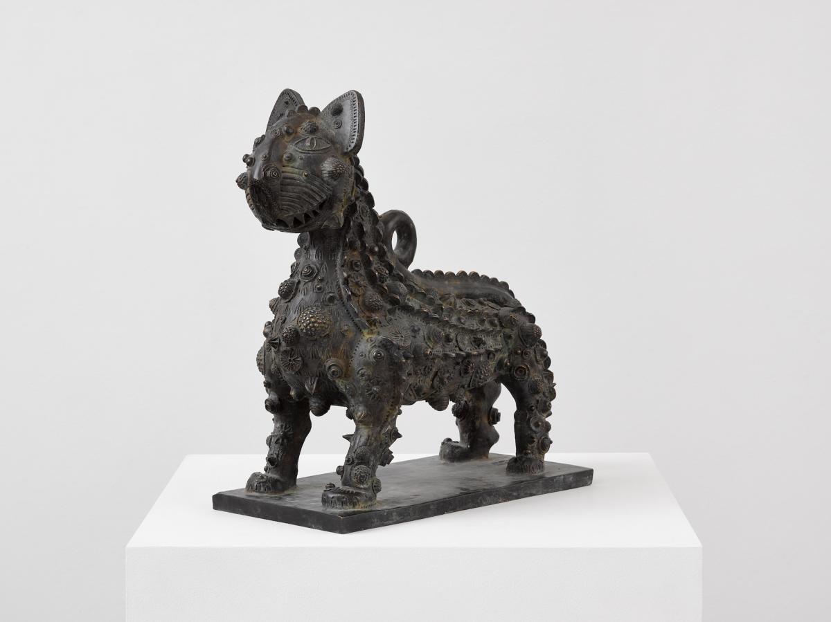Grayson Perry Chris Whitty's Cat Bronze, 48 x 48 x 20 cm. Edition of 10 plus 1 artist's proof (AP 1/1) © Grayson Perry. Courtesy the artist and Victoria Miro