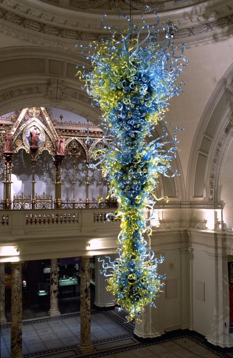 Glass Sculpture - Victoria & Albert Museum - London