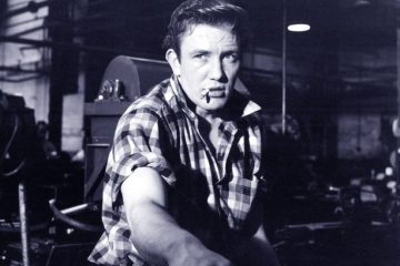 Here's Albert Finney.  Do you know what film this is?