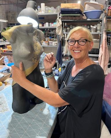 Gudula Becker at work